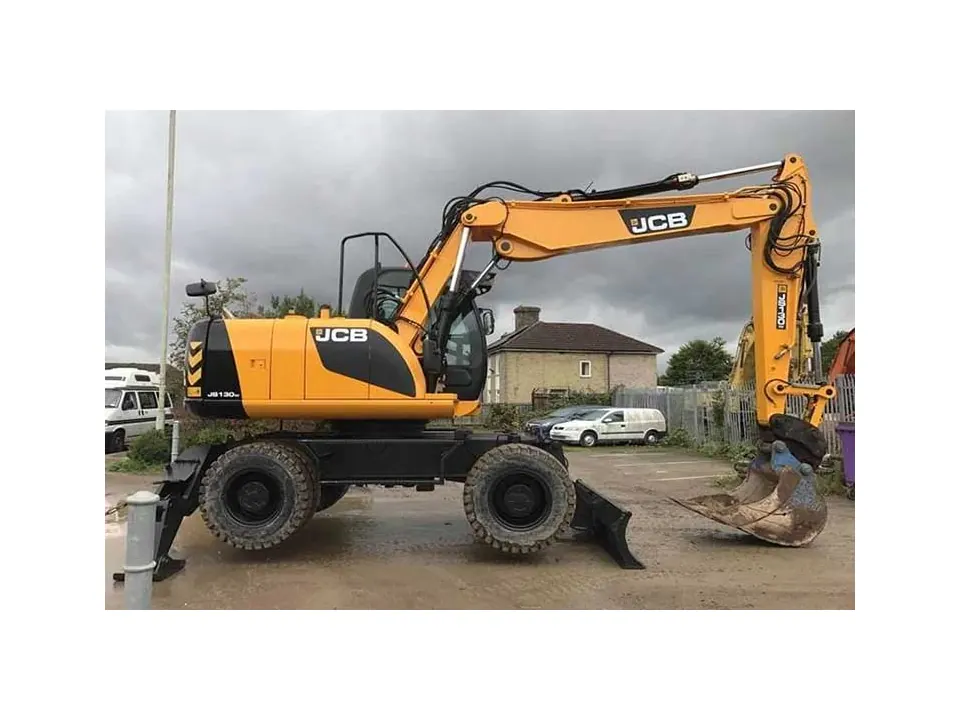 Аренда Колесный JCB130W с ковшом
