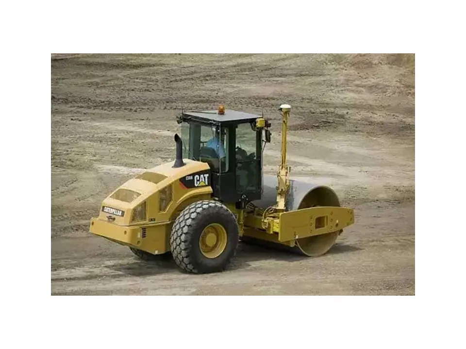 Аренда Грунтовый каток CAT CS56B